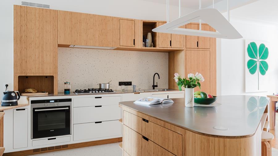 Un mélange intemporel entre bambou, acier et inox