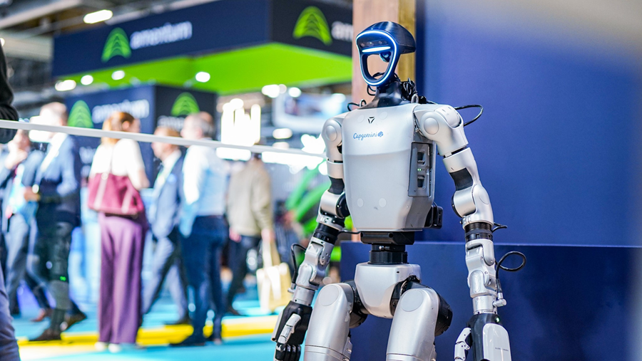 Eerste intelligente humanoïde robot in nucleaire sector