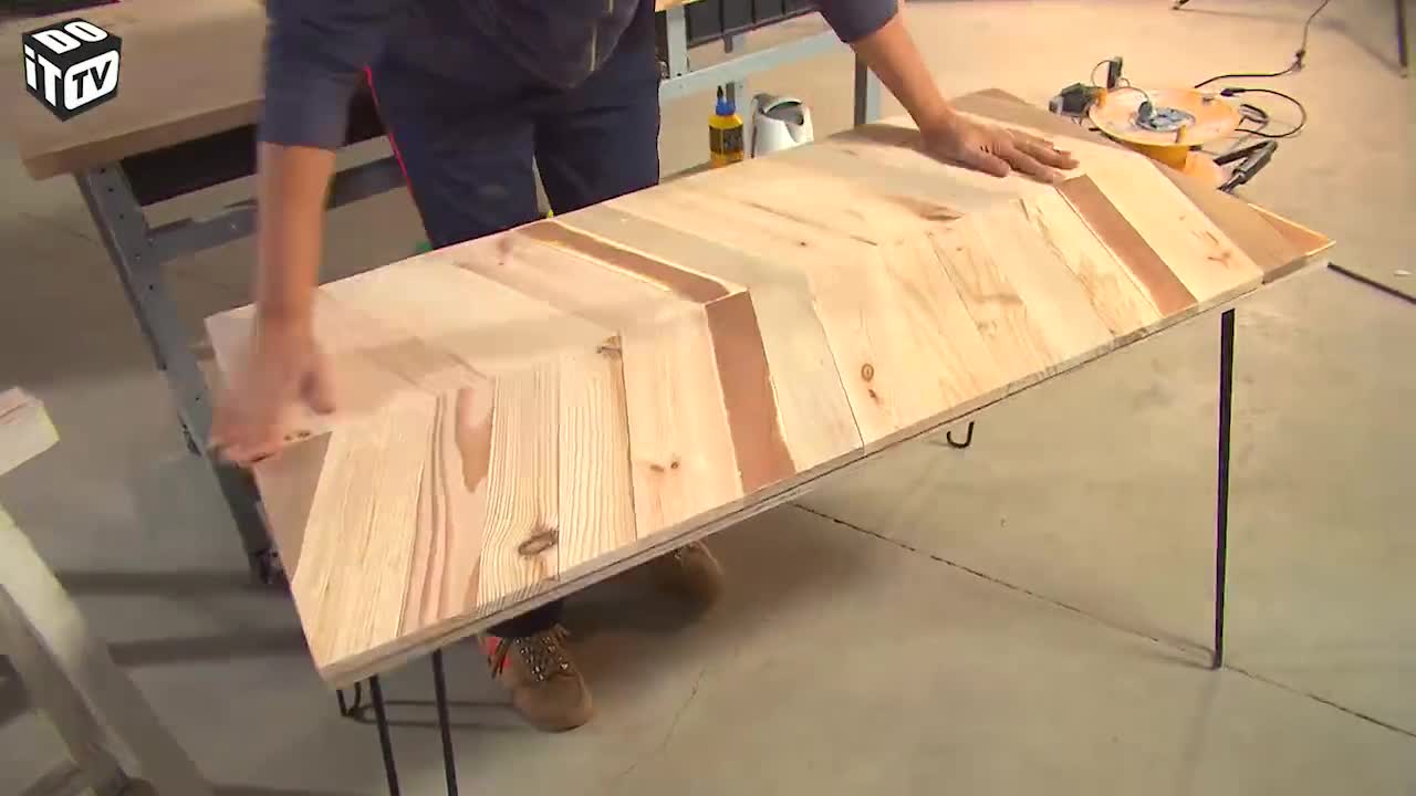 FAITES UNE TABLE BASSE AVEC DU BOIS RESIDUEL